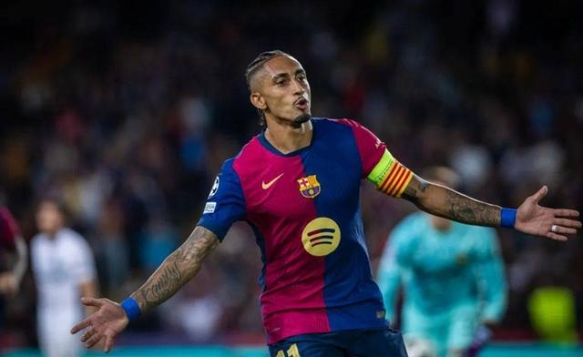 包含巴萨阵中年轻边卫表现出色，或将成主力的词条