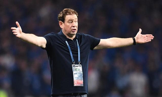 包含顶尖球员展现实力，赛场上掀起风暴般掌声的词条