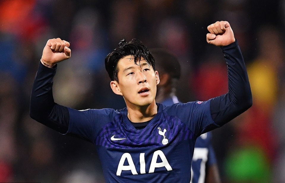 孙兴慜再度上演帽子戏法，海港后防线成筛子！的简单介绍